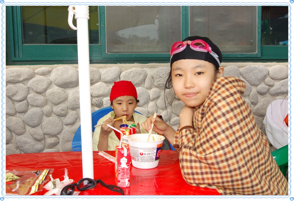 :::: 배고플때 먹는 라면맛이 참 좋지요..