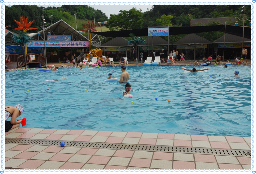 :::::: 눈가에 물안경 자국이..ㅋ ㅋ 팬더곰 같애..ㅎ 